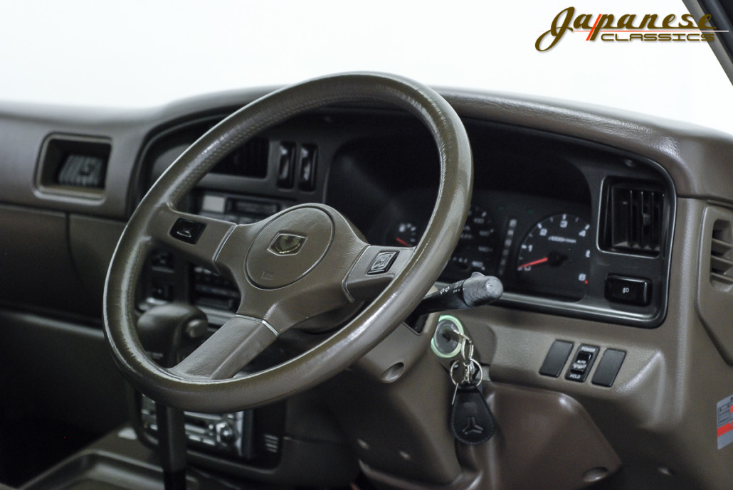 1991 Nissan Homy TD27T1
