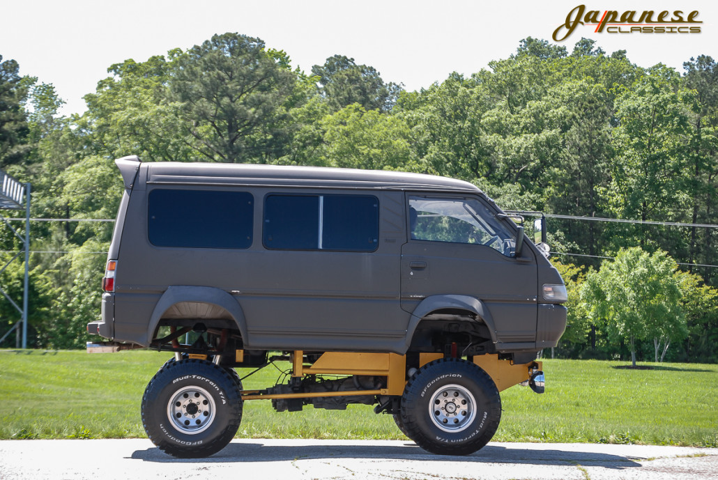 1991 Mitsubishi Delica