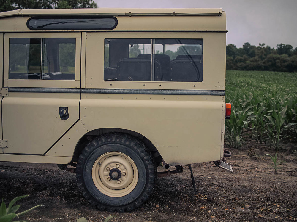 1978 Land Rover Santana Series III 109 w/overdrive Japanese Classics