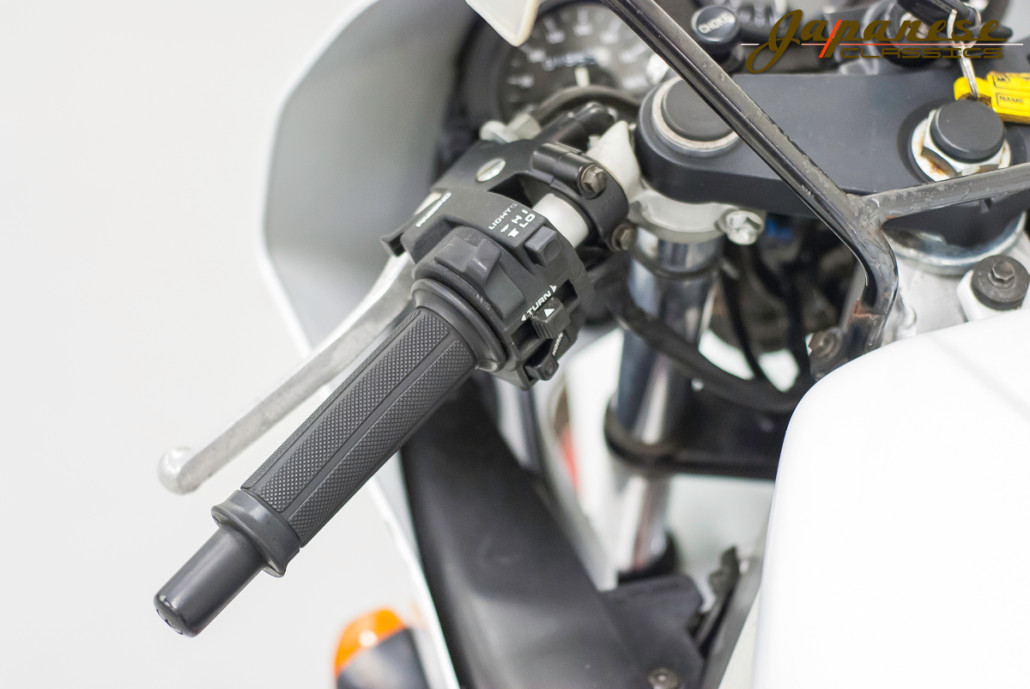 1991 Honda CBR250RR (MC22)