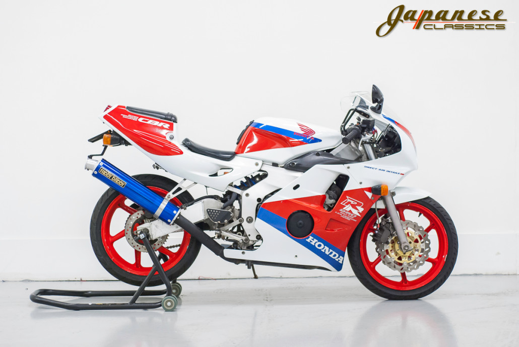 1990 CBR250RR – Lightly Modifed