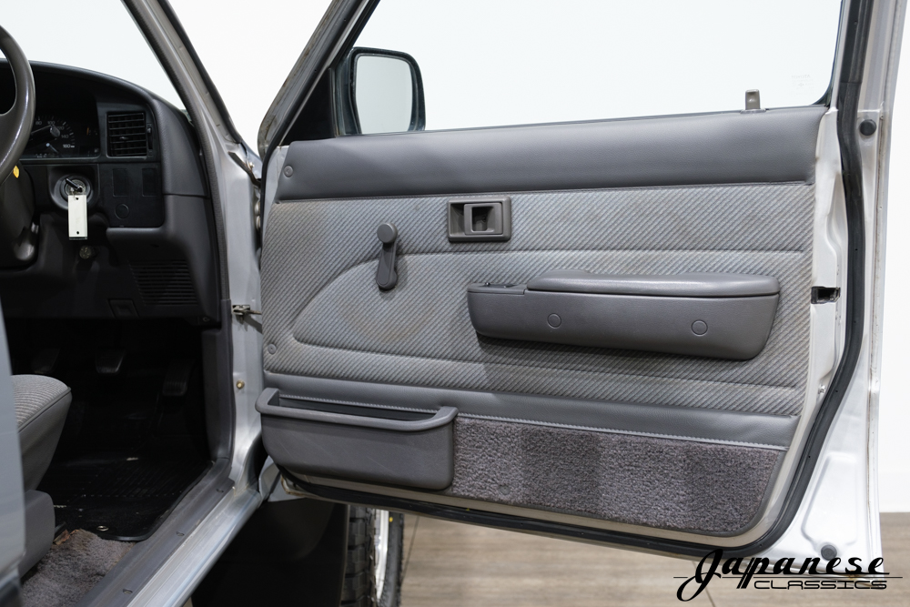 1990 toyota pickup door panels deals