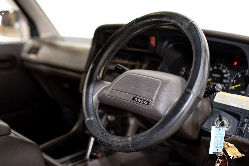 1995 Toyota HiAce SuperCustom – Japanese Classics