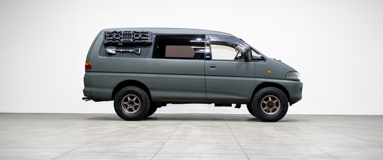 1994 Delica Space Gear V6 – Japanese Classics