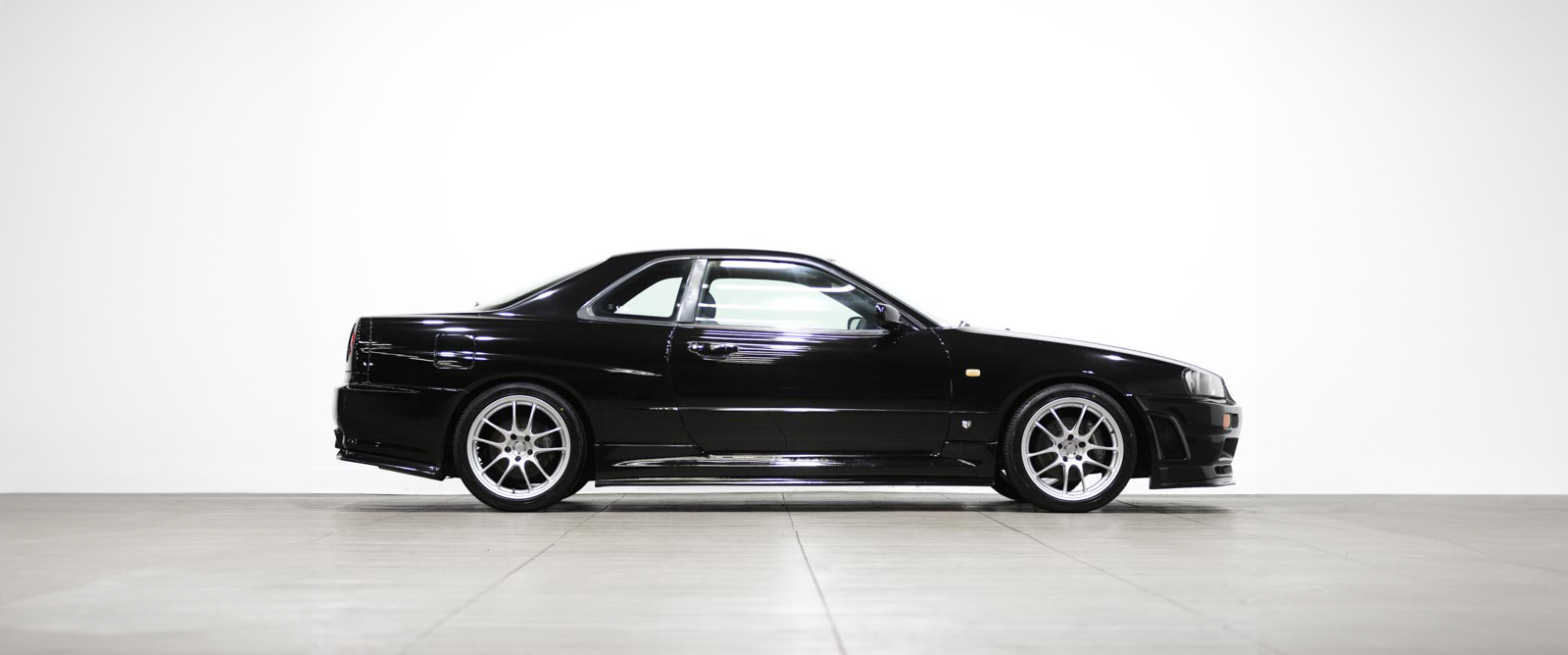 R34ページ 1998 R34 Skyline Coupe – Japanese Classics