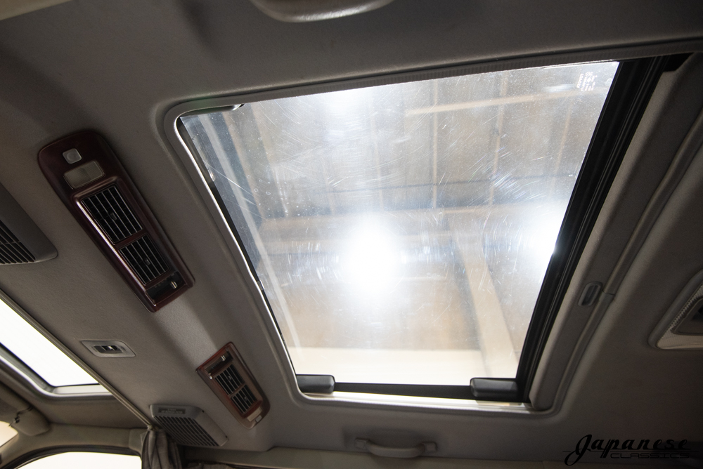 1995 Toyota Granvia 2.7L – Japanese Classics