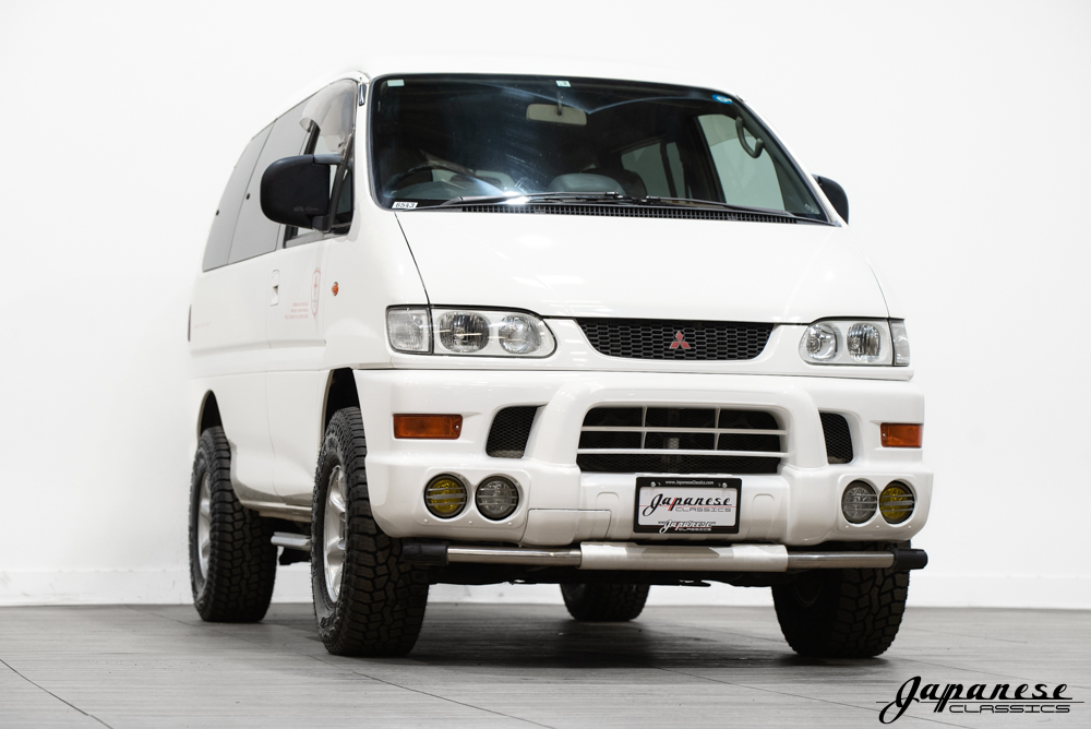1999 Mitsubishi Delica Chamonix