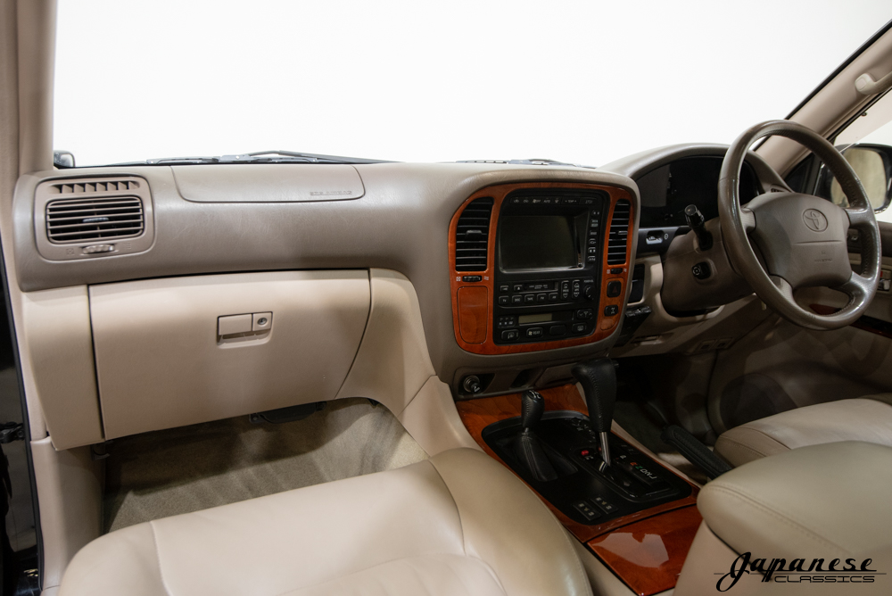 1999 Land Cruiser Cygnus V8
