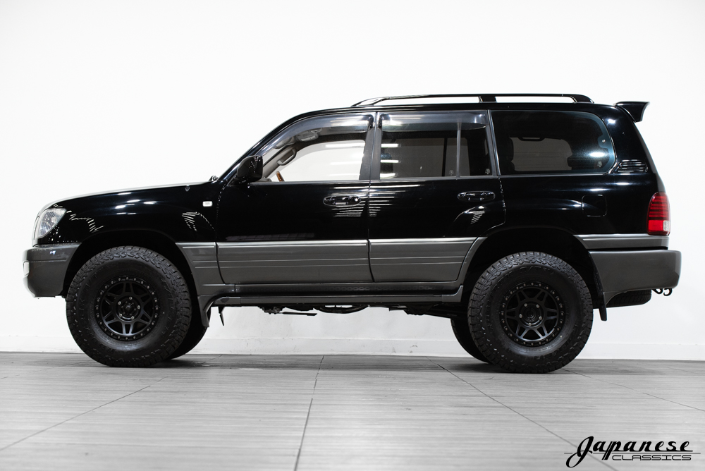 CYGNUS Black シグナス　Camping Club 1999 Land Cruiser Cygnus V8 – Japanese Classics