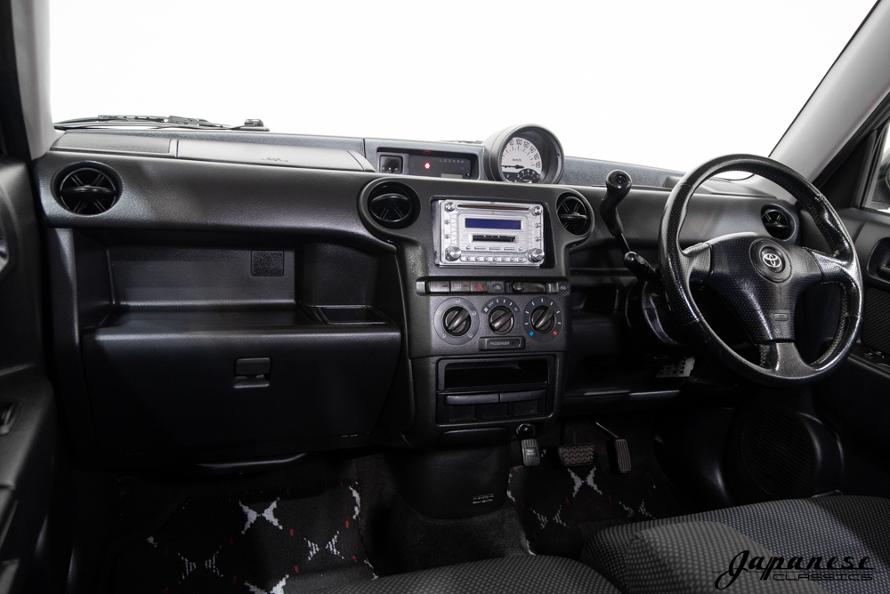 2000 Toyota bB AWD