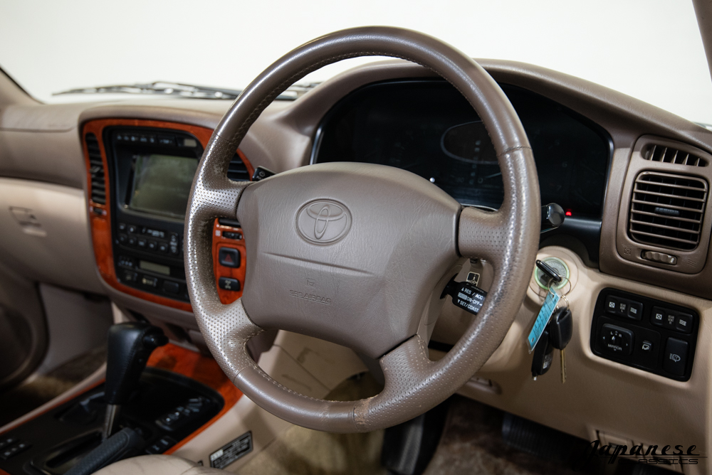 1999 Toyota Cygnus V8 – Japanese Classics