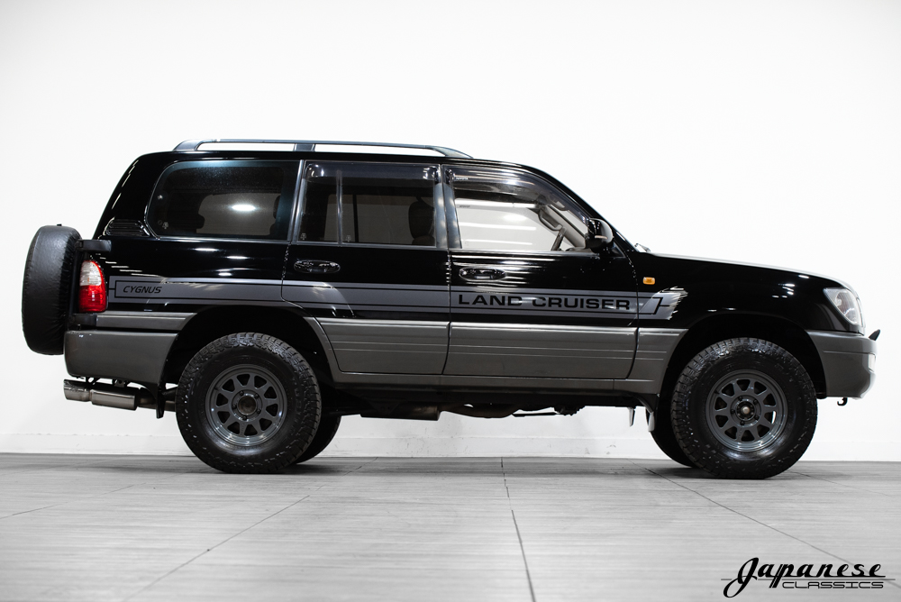 1999 Toyota Cygnus V8 – Japanese Classics