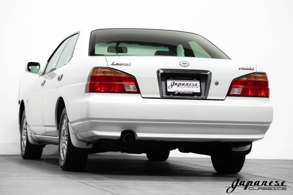 1997 C35 Nissan Laurel Medalist