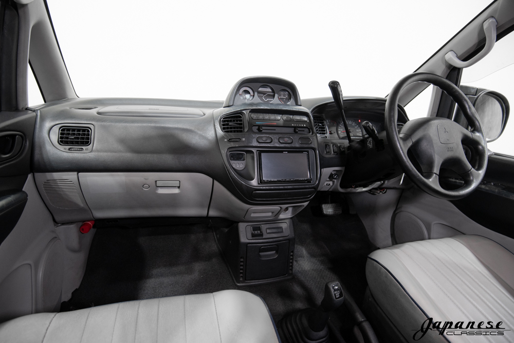 2000 Mitsubishi Delica Chamonix
