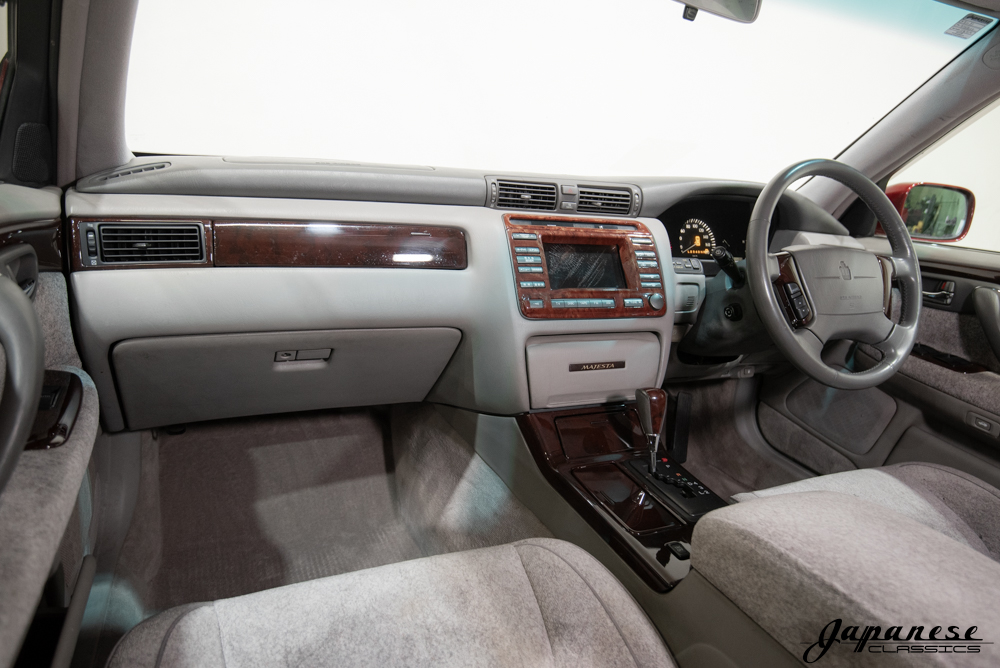 2000 Toyota Crown Majesta VIP
