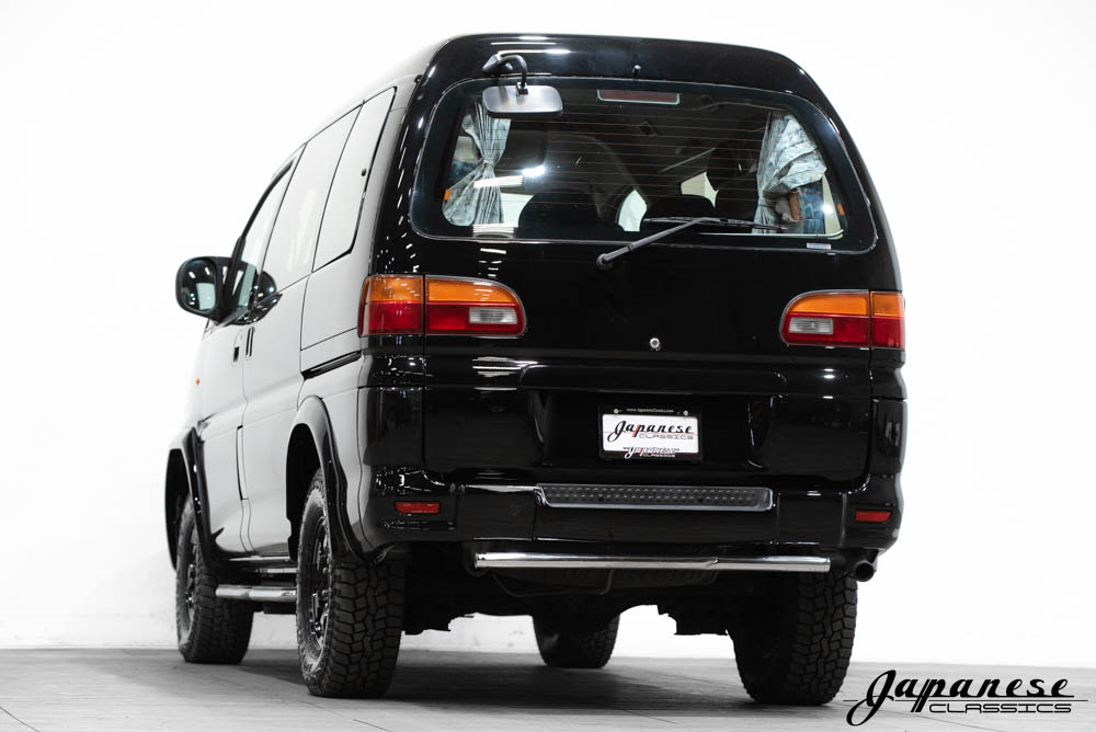 1998 Mitsubishi Delica Chamonix