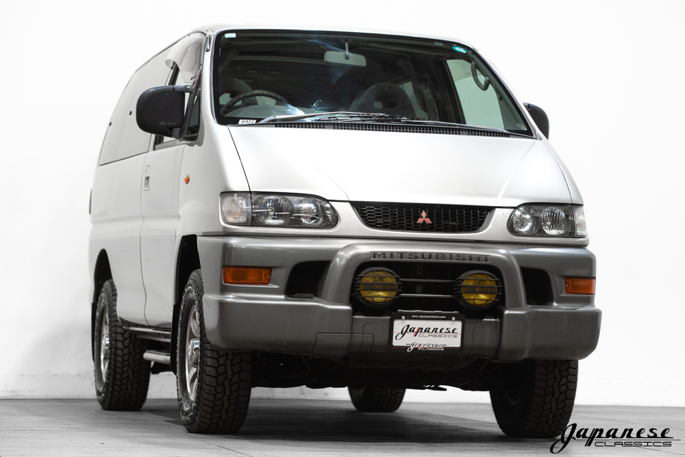 1999 Mitsubishi Delica V6 L400
