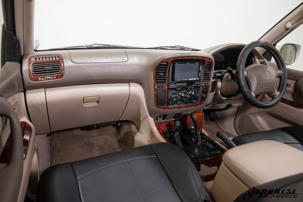 1998 UZJ100 Land Cruiser V8