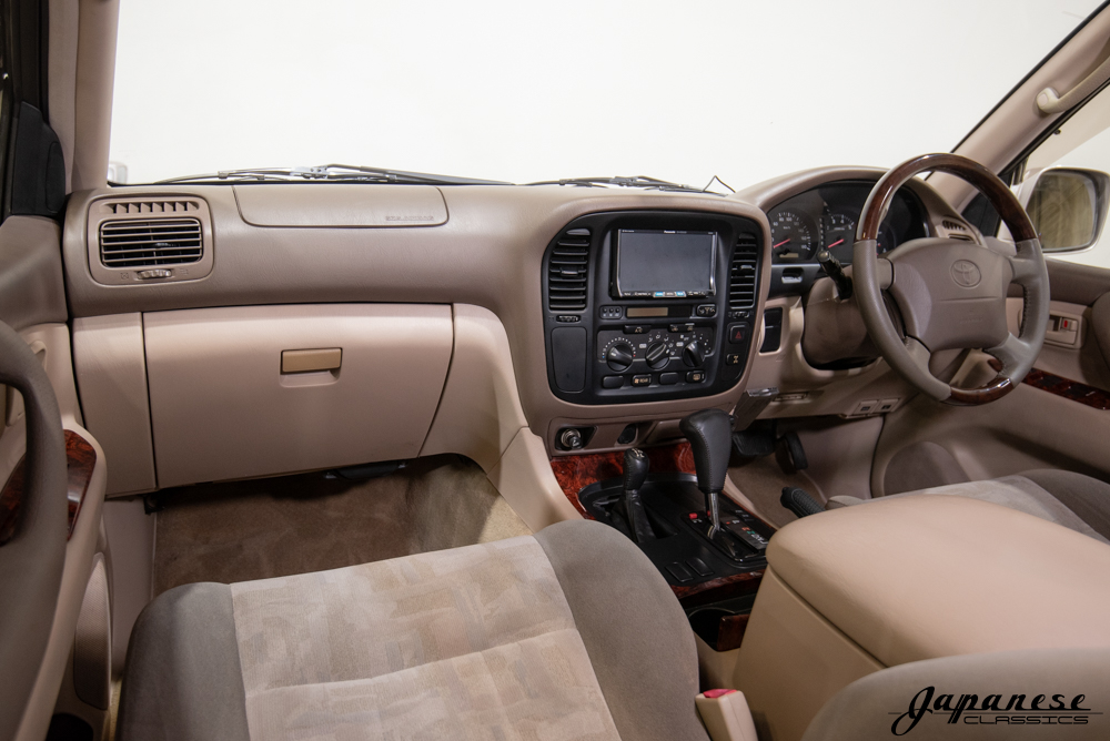 1999 Toyota Land Cruiser UZJ100
