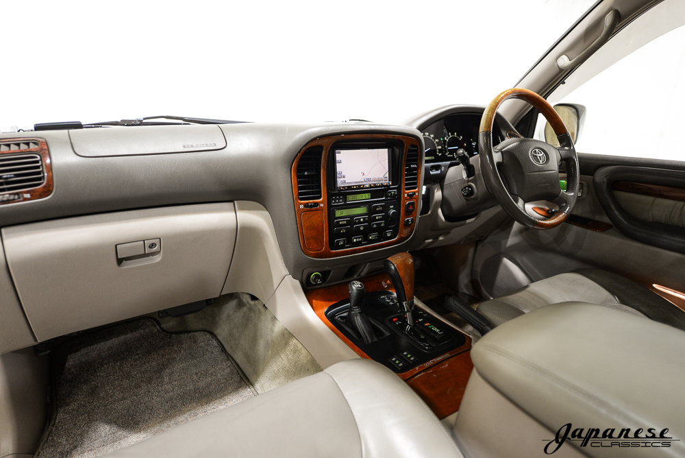 2001 Toyota Cygnus UZJ100