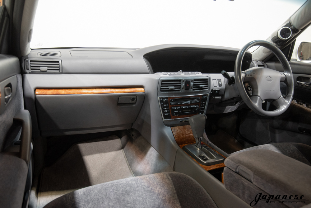 1999 Nissan Gloria 3.0T