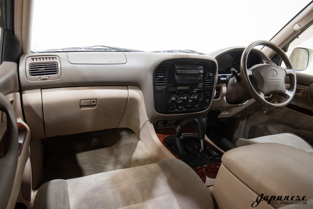 2000 Toyota Land Cruiser J100