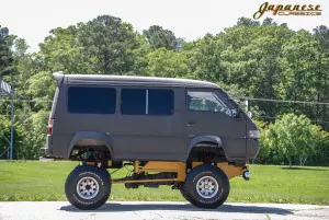 1991 Mitsubishi Delica