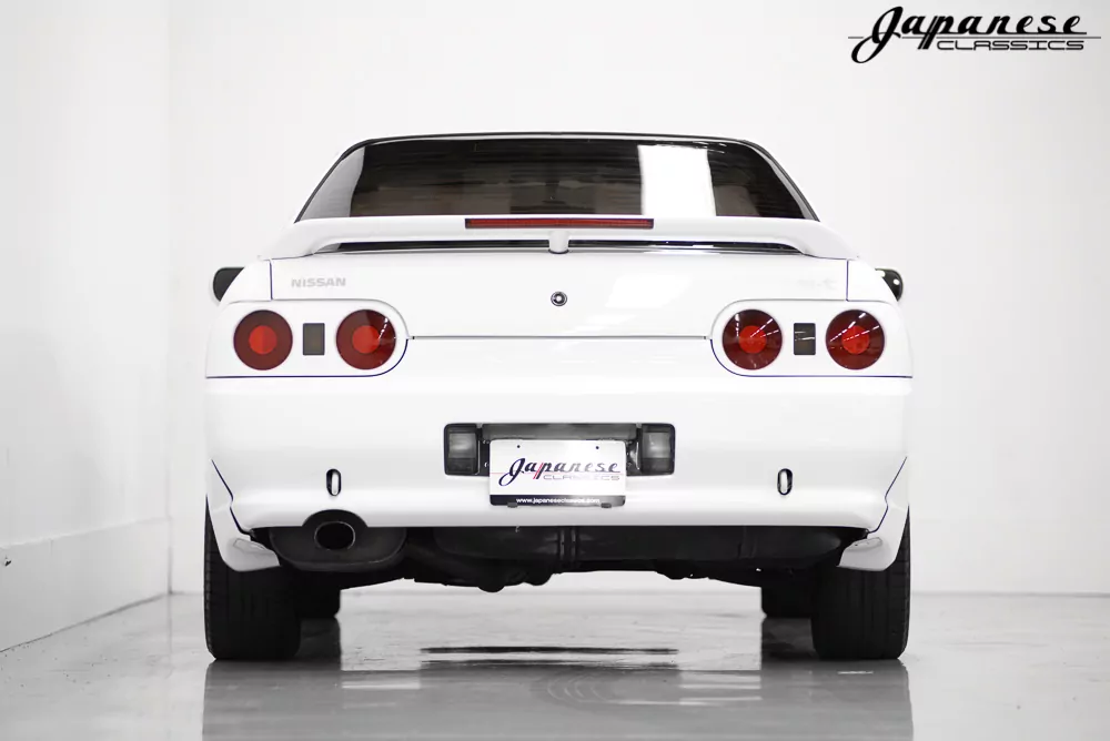 1993 Nissan Skyline Crystal White GTS-T – Japanese Classics