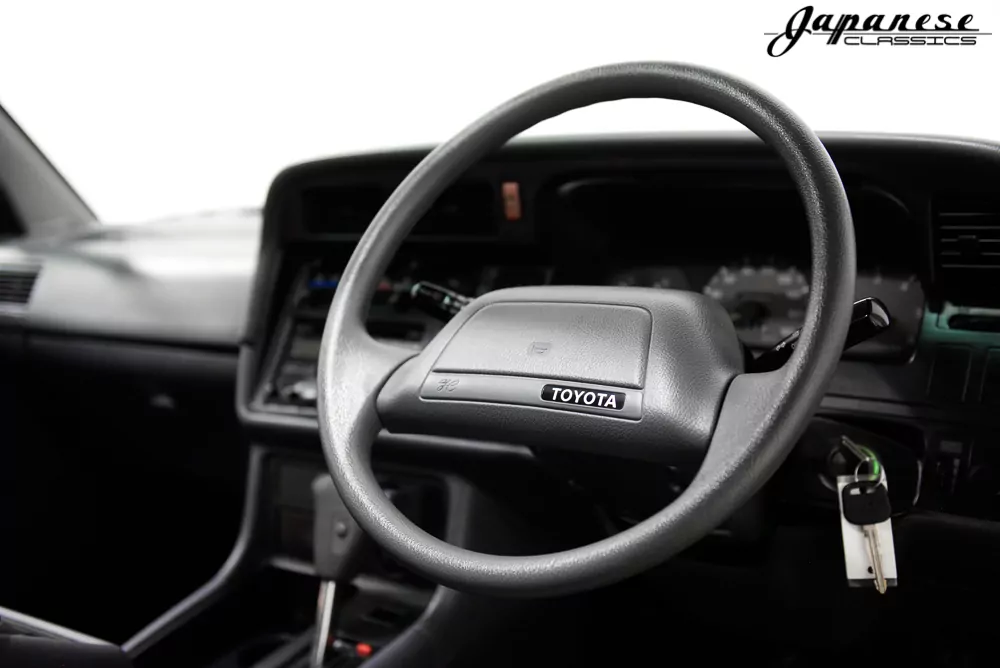 1995 Toyota HiAce Super Custom – Japanese Classics