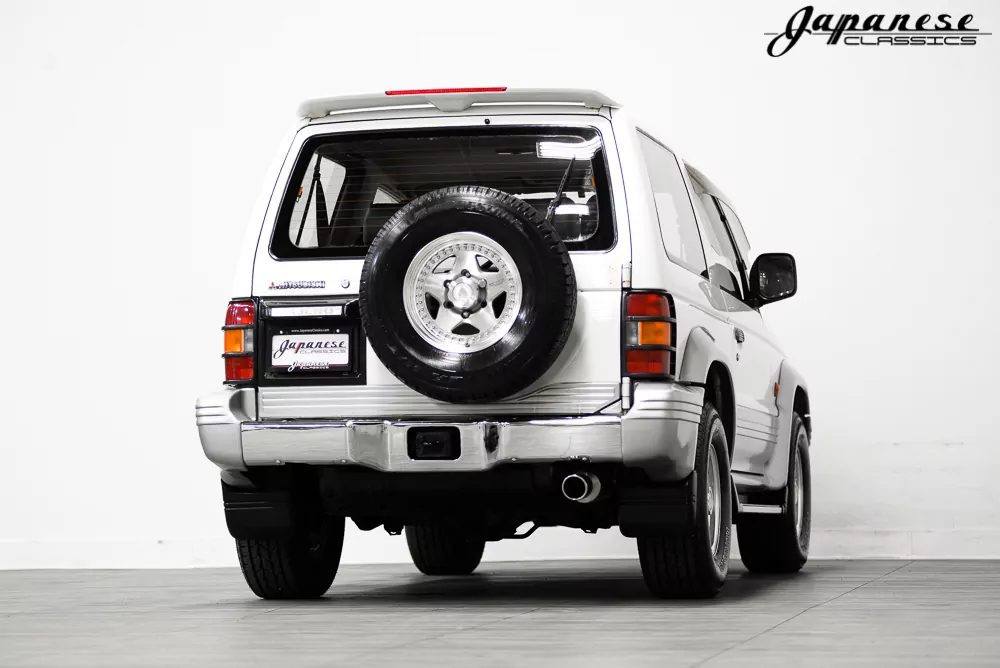 1995 Mitsubishi Pajero JDM car for sale — photo 8 of 25