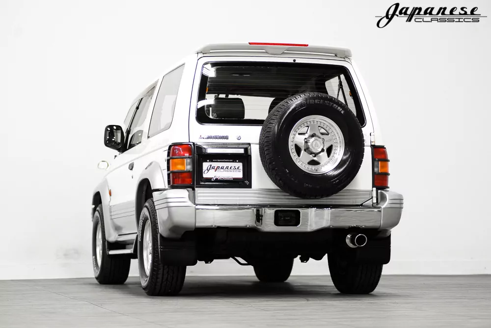 1995 Mitsubishi Pajero JDM car for sale — photo 6 of 25