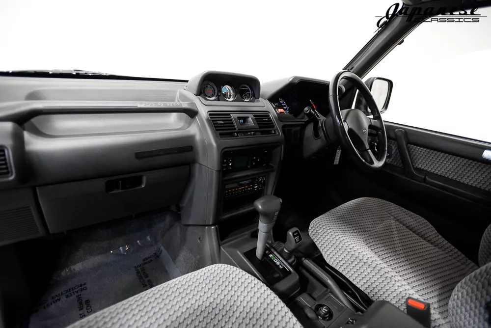 1995 Mitsubishi Pajero JDM car for sale — photo 9 of 25