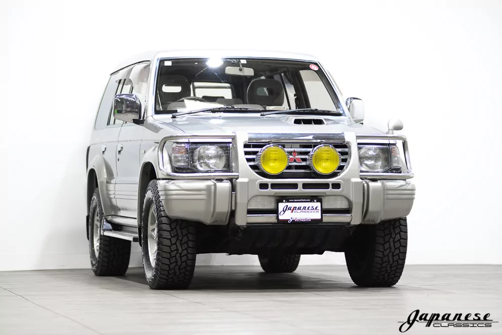 1996 Mitsubishi Pajero JDM car for sale — photo 3 of 25
