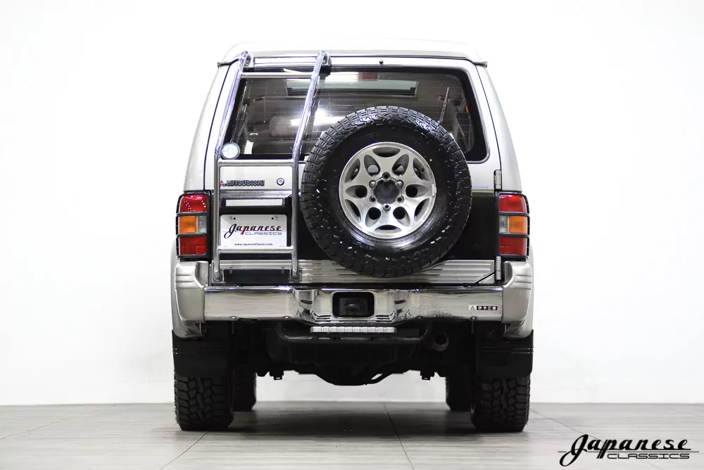 1996 Mitsubishi Pajero JDM car for sale — photo 7 of 25