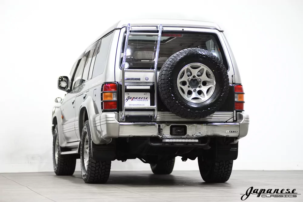 1996 Mitsubishi Pajero JDM car for sale — photo 6 of 25