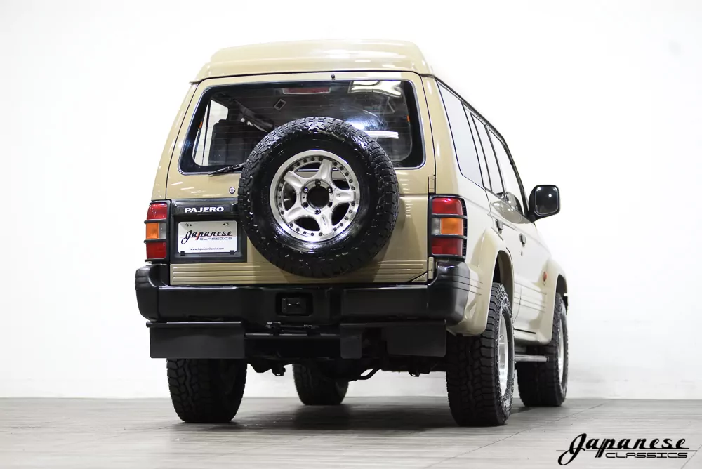 1995 Mitsubishi Pajero JDM car for sale — photo 6 of 25