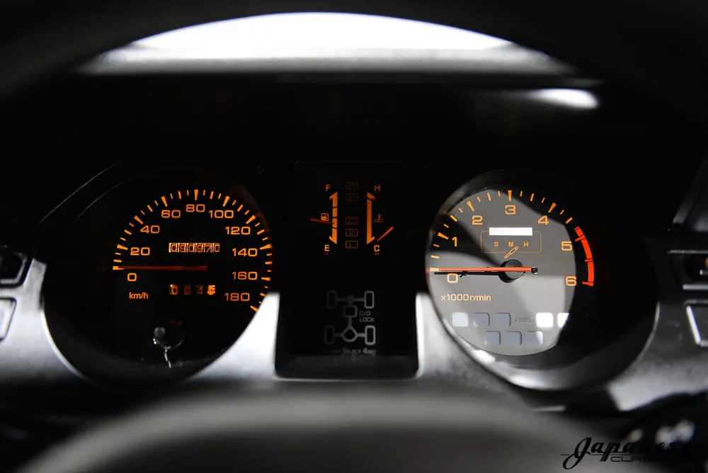 1995 Mitsubishi Pajero JDM car for sale — photo 13 of 25