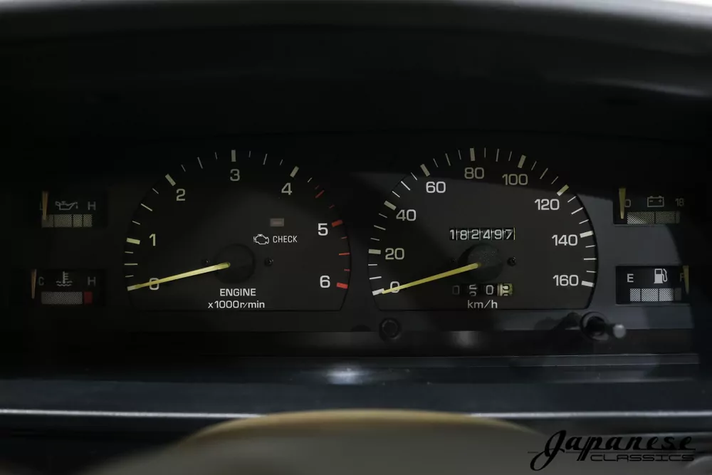 1995 Toyota Hilux Surf JDM car for sale — photo 14 of 25