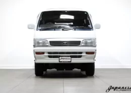 1995 4WD HiAce