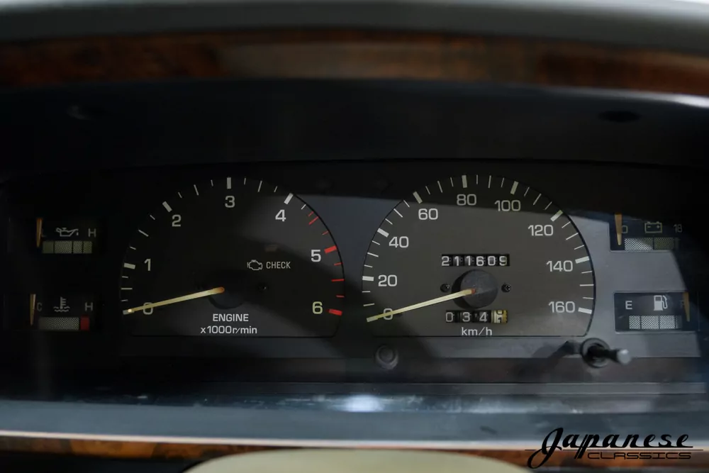 1993 Toyota Hilux Surf JDM car for sale — photo 14 of 25