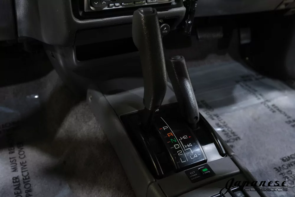 1992 Toyota Hilux Surf JDM car for sale — photo 10 of 25