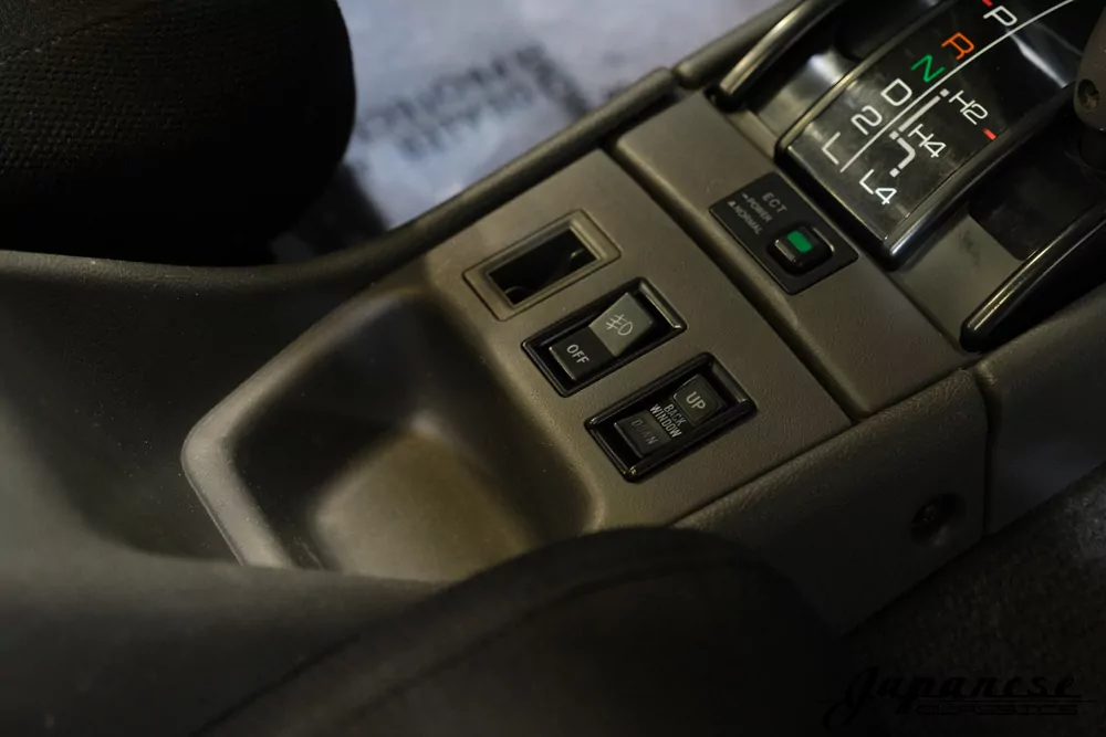 1992 Toyota Hilux Surf JDM car for sale — photo 11 of 25