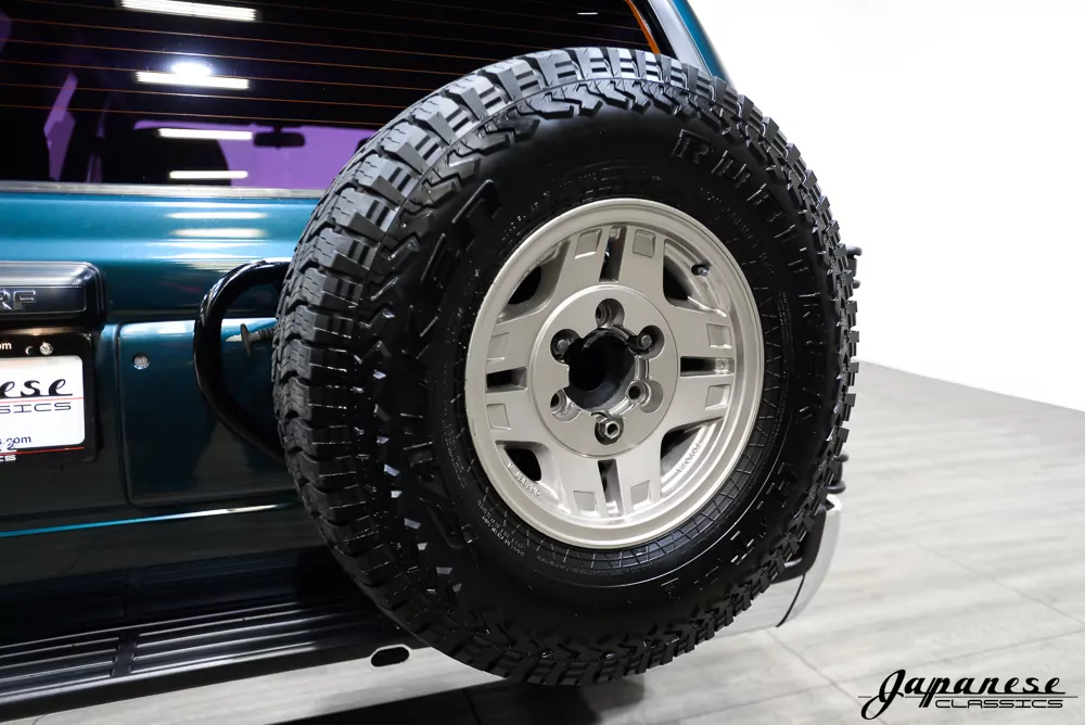 1993 Toyota Hilux Surf JDM car for sale — photo 9 of 25