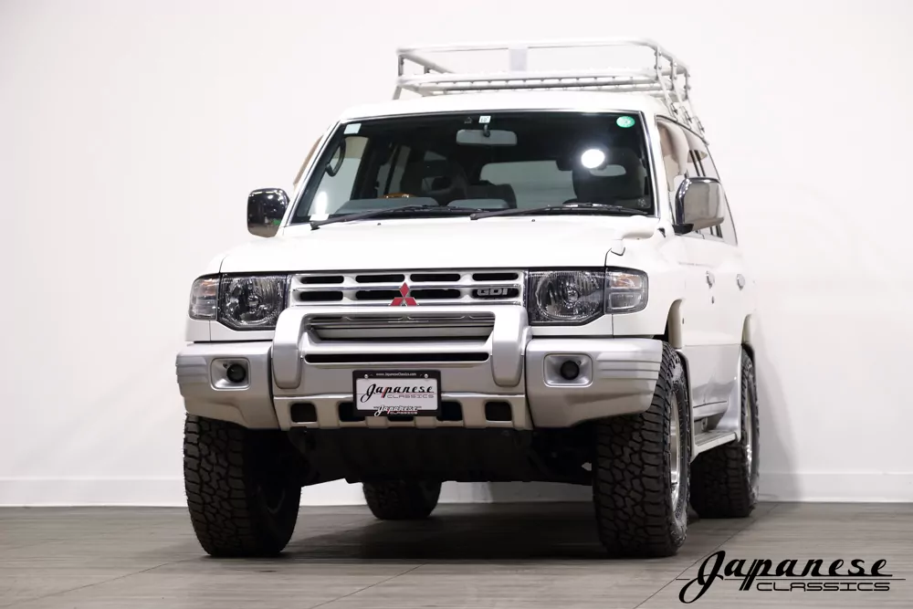 1997 Mitsubishi Pajero JDM car for sale — photo 3 of 25