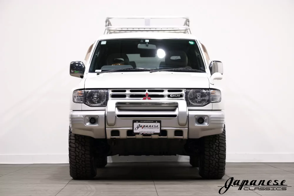 1997 Mitsubishi Pajero JDM car for sale — photo 2 of 25