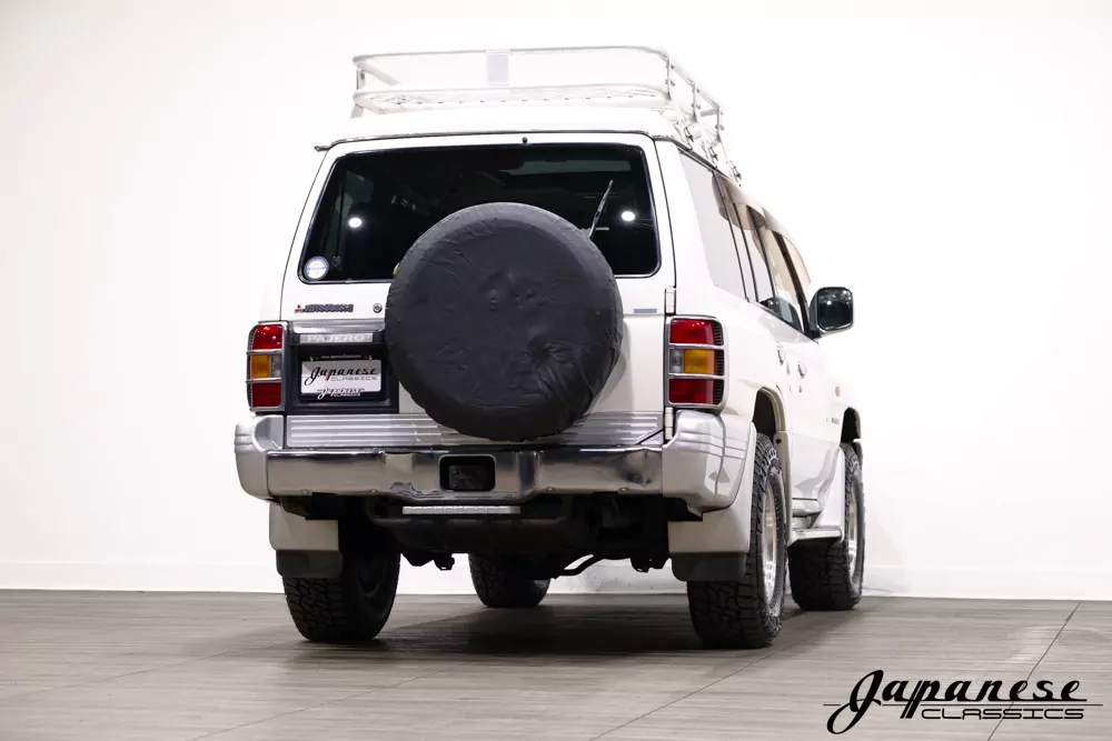 1997 Mitsubishi Pajero JDM car for sale — photo 8 of 25