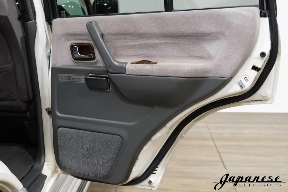 1997 Mitsubishi Pajero JDM car for sale — photo 23 of 25