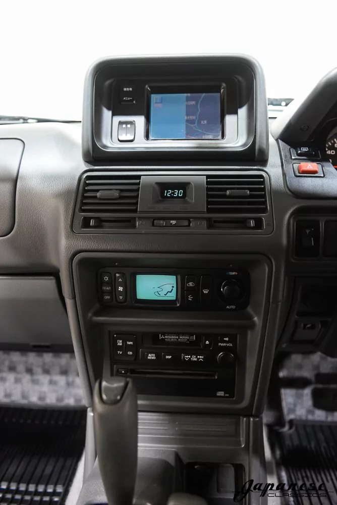 1997 Mitsubishi Pajero JDM car for sale — photo 11 of 25