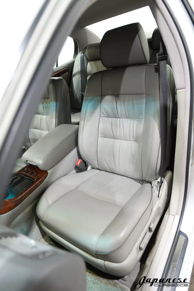 1997 Toyota Aristo JDM car for sale — photo 16 of 25