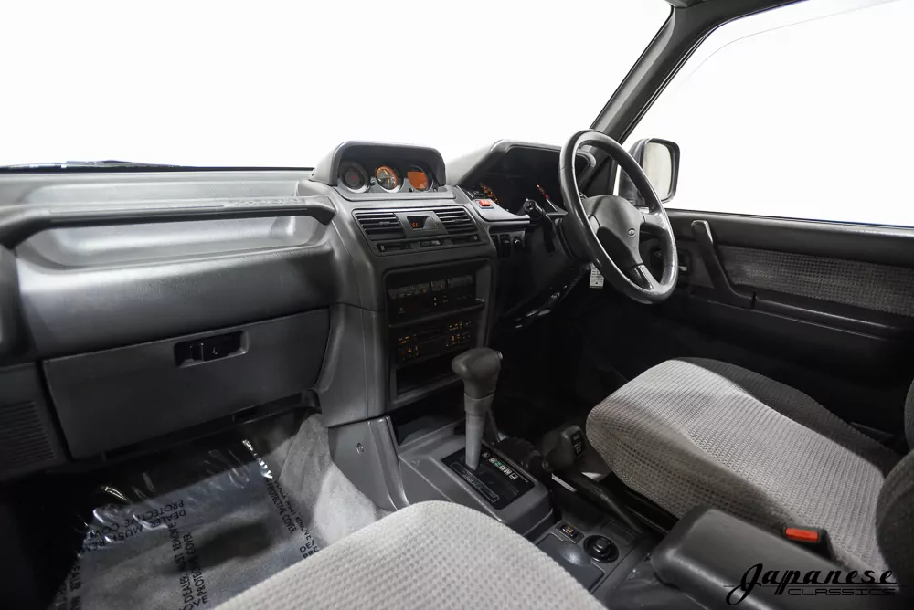1993 Mitsubishi Pajero JDM car for sale — photo 10 of 25